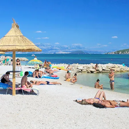 Apartamento With Parking Space - 25406 Trogir